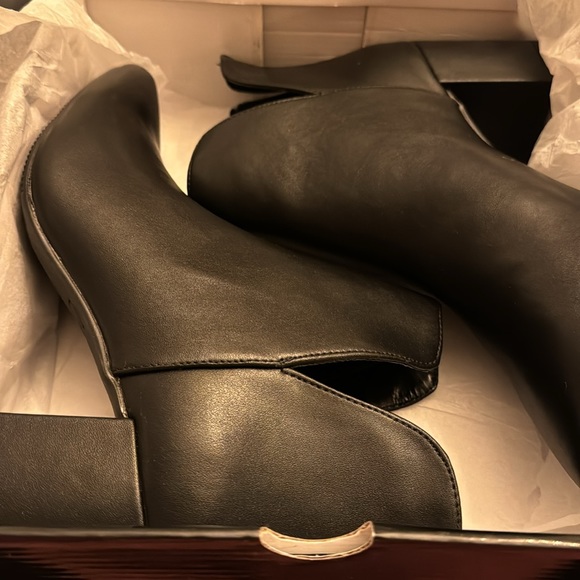 Aqua college Women's Trey Notched Waterproof Booties, leather - Picture 6 of 6